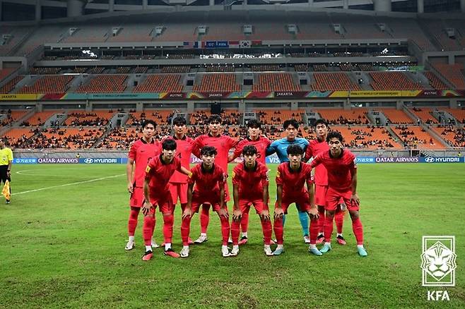 15일 열린 프랑스전에 출전한 한국 선수들 모습 사진=대한축구협회