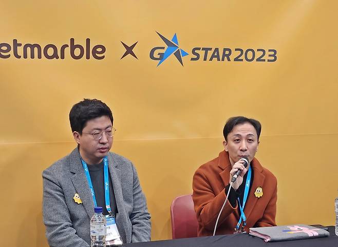 -&nbsp;문준기 넷마블 사업본부장(좌),&nbsp;홍광민 넷마블엔투 PD