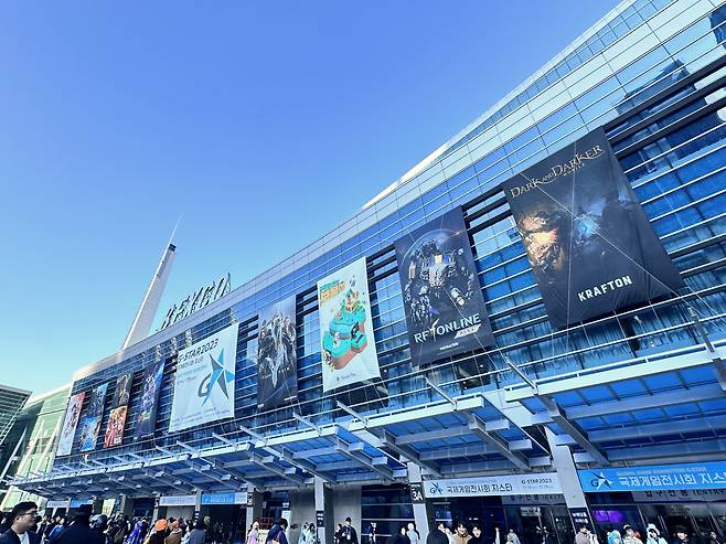 Busan Exhibition and Convention Center plays host to game enthusiasts on the opening day of G-Star 2023, Korea's premiere gaming expo, last Thursday. (Moon Joon Hyun / The Korea Herald)