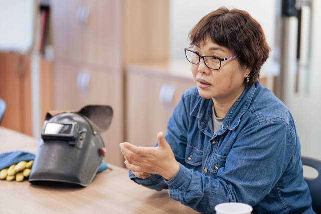 ▲<프레시안>은 지난 7일 충남 서산의 플랜트건설기능학교를 찾아 12년째 용접사로 일하는 김신혜 씨를 만났다. ⓒ황지현