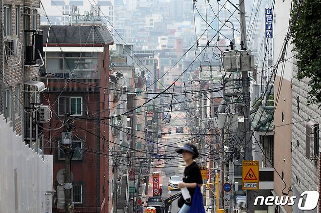 보증금 떼일라…빌라·다세대 전세 거래 피한다 '역대 최소'