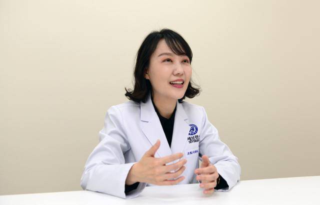 김미나 세브란스병원 소화기내과 교수는 "성인 10명 중 3명이 비알코올성 지방간인데, 적지 않은 사람들이 비알코올성 지방간이면 간경변이나 간암으로 악화하지 않는다고 잘못 알고 있다"고 했다. 세브란스병원 제공