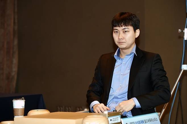 한국랭킹 2위 박정환은 중국의 탄샤오 9단에게 193수 만에 불계승을 거뒀다. [한국기원 제공]