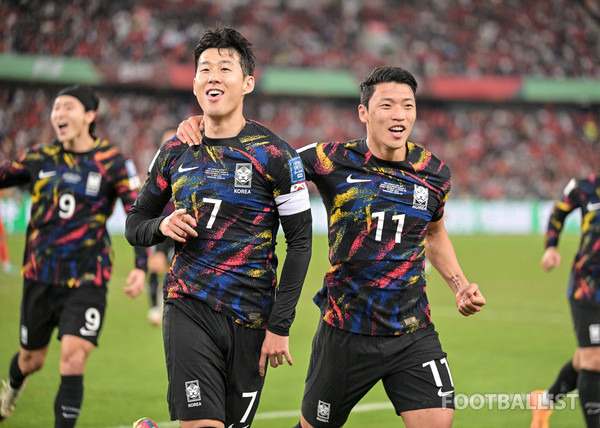 손흥민(왼쪽), 황희찬(이상 한국 남자 축구 대표팀). 서형권 기자