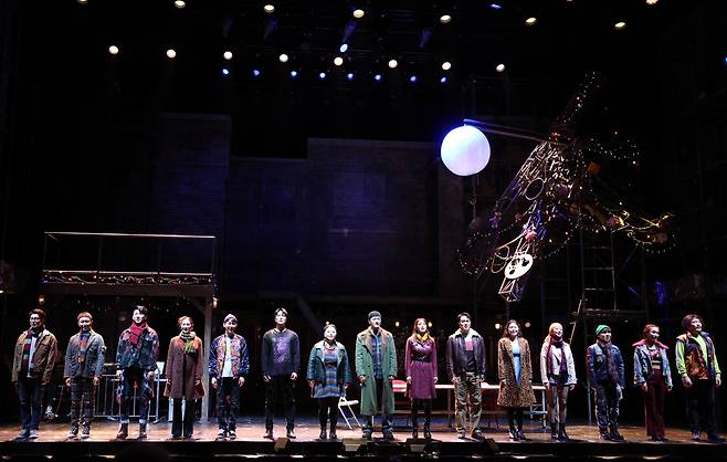 The cast performs "Seasons of Love" from the latest run of the musical "Rent," during a press conference at Coex Artium in Gangnam-gu, Seoul, Nov. 15. (Yonhap)