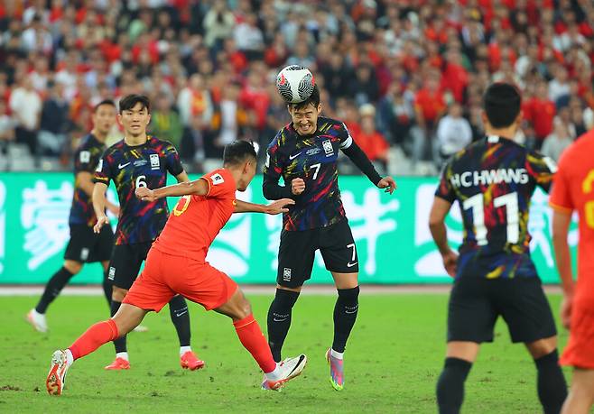 ▲ 중국에 3-0으로 이긴 축구대표팀, 위르겐 클린스만 감독은 선수들의 자율성을 존중하고 있다. 손흥민, 이강인, 황희찬 등은 무한 위치 변화를 보여줬다. ⓒ연합뉴스