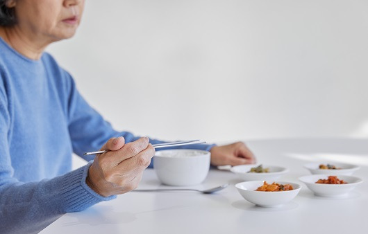 노년기 식욕저하는 다양한 건강 문제를 야기할 수 있다｜출처: 게티이미지뱅크