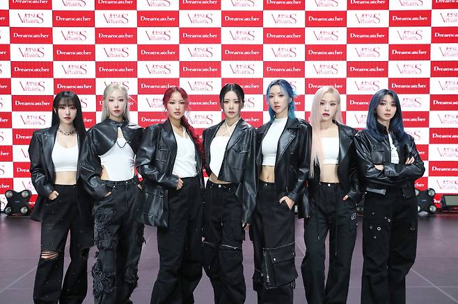 K-pop girl group Dreamcatcher introduces its 9th EP, "VillainS," during a press conference in Seoul on Wed. (Dreamcatcher Company)