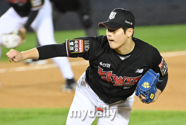 박영현, 2023년 11월 7일 오후 서울 잠실야구장에서 진행된 '2023 KBO 프로야구' 포스트시즌 한국시리즈 1차전 LG 트윈스와 kt 위즈의 경기/마이데일리