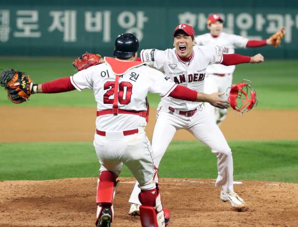 IS 포토