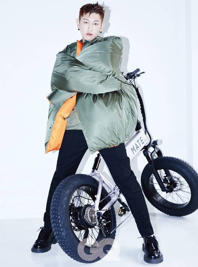 사진=크러쉬, 지큐 코리아 제공