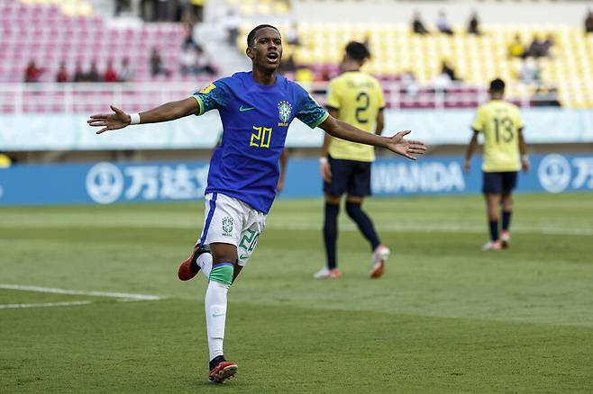 ▲ U-17 월드컵 브라질 대표였던 에스테바오 윌리안, 별명이 '메시뉴'라고 한다. ⓒ연합뉴스/AFP/AP/EPA