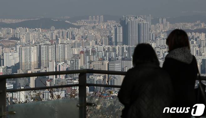 수억씩 '뚝뚝' 영하권 주택시장…'집값호재' 산타가 사라졌다