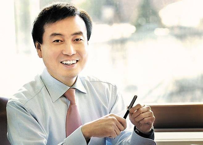 취임 17년 11개월 만인 다음달 1일 LG생활건강 대표이사 CEO에서 물러나는 차석용 부회장/조선일보DB