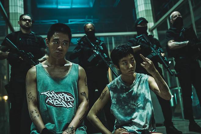 ‘독전2’  만코 역 김동영(왼쪽)과 로나 역 이주영. 제공|넷플릭스