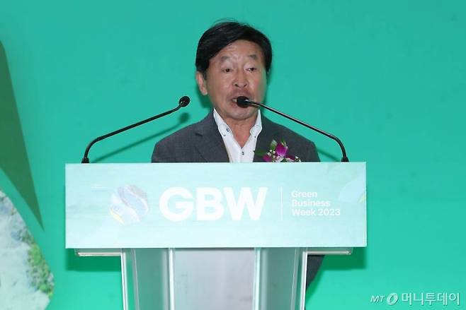 김성권 씨에스윈드 회장이 22일 서울 강남구 코엑스에서 열린 국회수소경제포럼이 주최하고 머니투데이와 코엑스(COEX)가 공동 주관하는 '그린비즈니스위크 2023(GBW 2023)'에서 기조발표를 하고 있다. /사진=김휘선