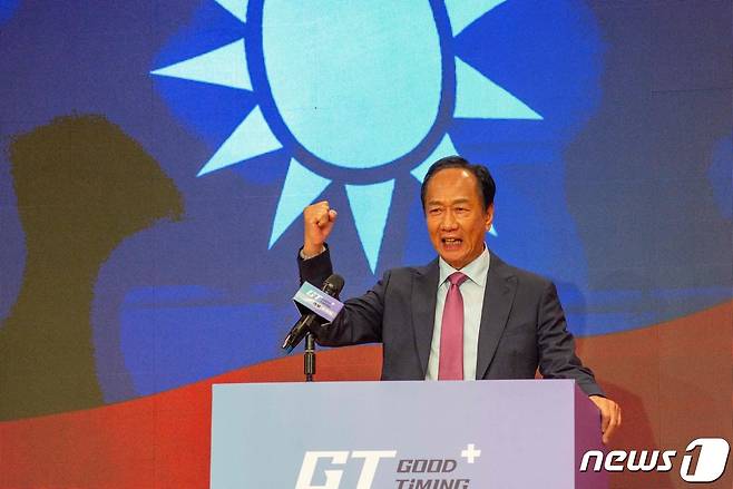 궈타이밍 폭스콘 창업자가 대만 타이베이에서 무소속 출마를 선언하고 있다. ⓒ AFP=뉴스1 ⓒ News1 우동명 기자