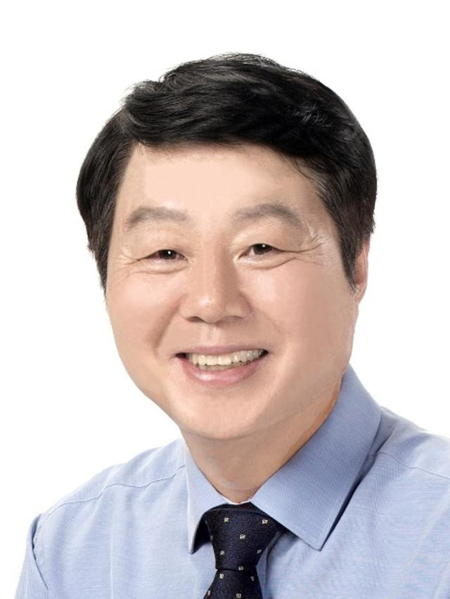 제20대 충남대 총장 임용후보자 선거에서 1순위로 선출된 김정겸 교육학과 교수. 충남대 제공