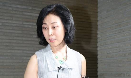 국민의힘 당무감사위원회 신의진 위원장이 지난 8월 여의도 당사에서 회의 참석 전 기자들의 질문에 답하고 있다. 연합뉴스