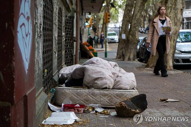 우루과이 몬테비데오 거리의 노숙자 [AFP 연합뉴스 자료사진. 재판매 및 DB 금지]