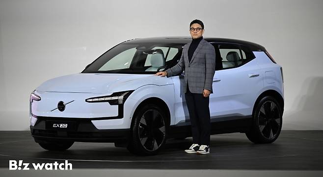 볼보자동차코리아가 28일 서울 중구 동대문디자인플라자에서 전기 SUV 'EX30'를 공개했다. /사진=이명근 기자 qwe123@