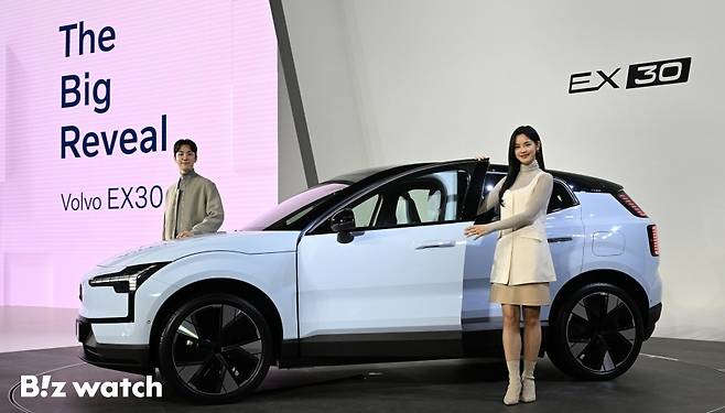 볼보자동차코리아가 28일 서울 중구 동대문디자인플라자에서 전기 SUV 'EX30'를 공개했다. /사진=이명근 기자 qwe123@