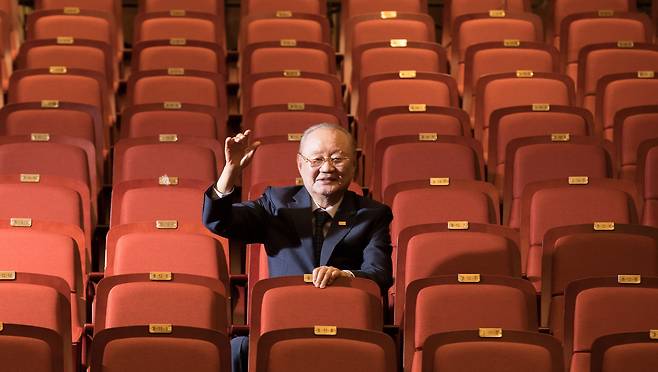 서울 종로구 평창동에 들어선 서울아트센터 도암홀에서 이대봉 서울예고 이사장이 본지와 인터뷰하고 있다. 26일 개관한 서울아트센터는 1084석 객석과 100인조 오케스트라가 설 수 있는 무대, 첨단 음향시설을 갖춘 도암홀과 180여평의 도암갤러리가 있다. 2023.5.24. / 고운호 기자