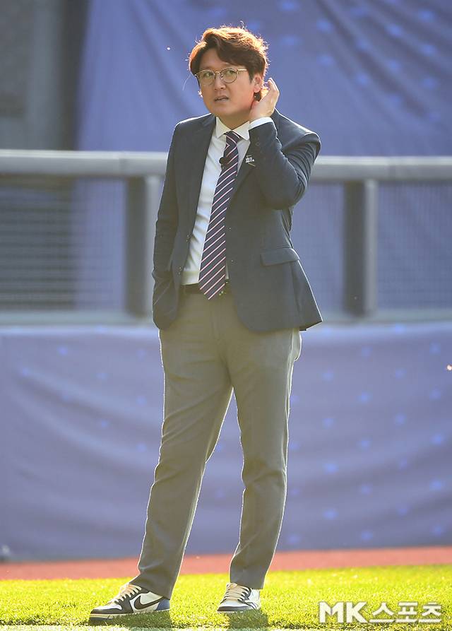 김선우 해설위원. 사진=천정환 기자