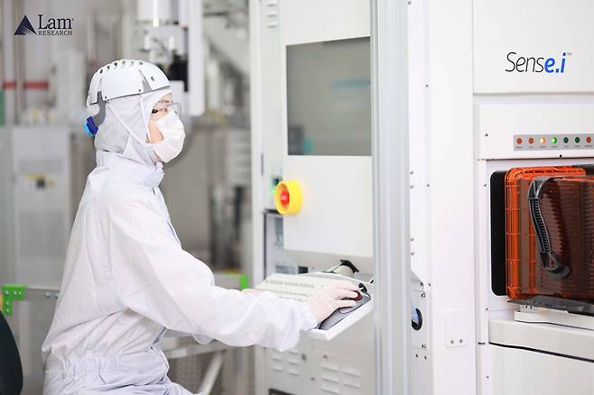 램리서치코리아 테크놀로지센터 내 클린룸 모습 [램리서치코리아 제공]