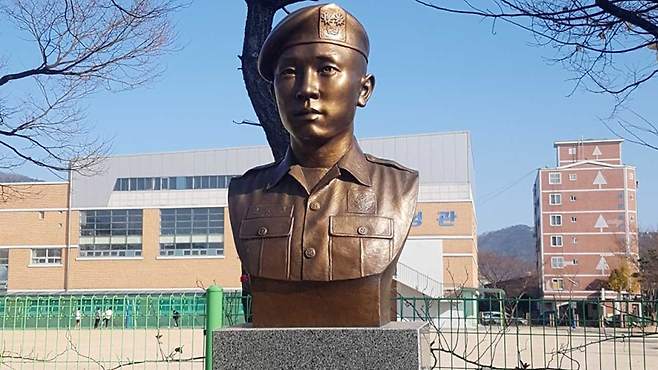 김오랑 소령 흉상