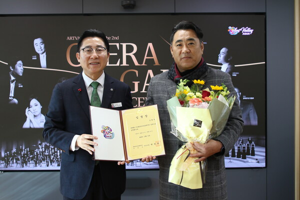 취임식에서 김현석 신임 감독. 사진┃충남아산프로축구단