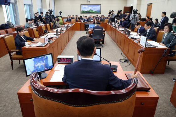 1일 국회 환경노동위원회에서 '산업재해 관련 청문회'가 열린 모습. 뉴스1