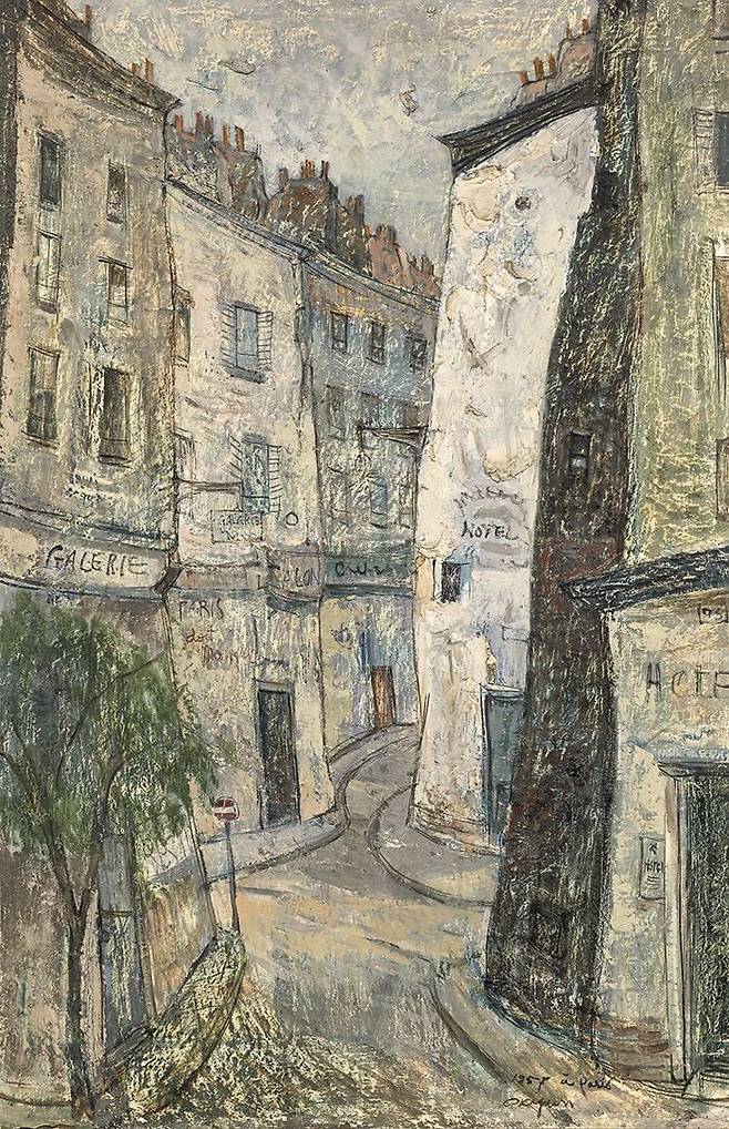 1957년 작 '몽마르트르 거리 풍경'. 권옥연이 파리에 도착한 후 거의 처음으로 그린 풍경화다. /개인 소장