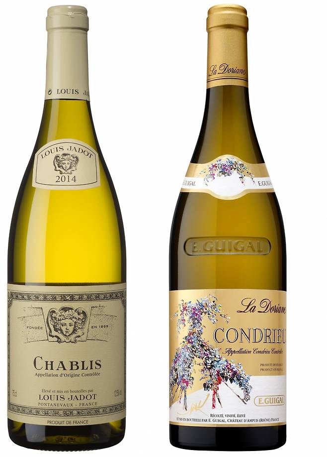 굴과의 조합으로 유명한 화이트 와인들. 사진은 ‘루이자도 샤블리(왼쪽)’와 ‘E.기갈 꽁드리유 라 도리안’ [신세계L&B 제공]