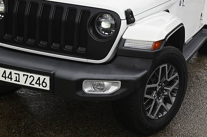 지프 랭글러 4Xe 오버랜드 파워탑. 김학수 기자