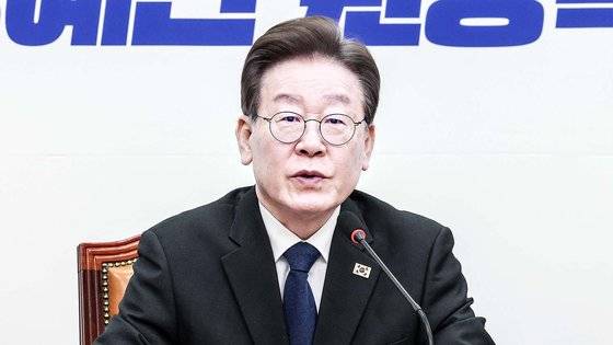 이재명 더불어민주당 대표가 지난 1일 서울 여의도 국회에서 열린 최고위원회의에 참석해 발언하고 있다. 김성룡 기자