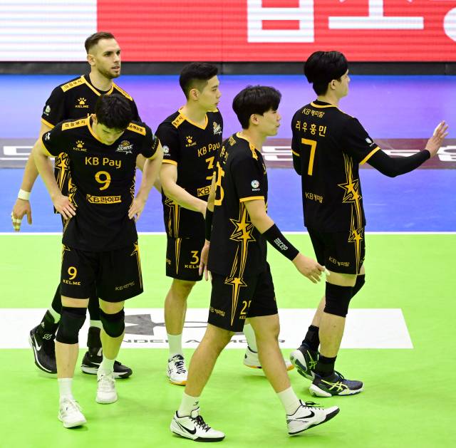 구단 역대 최다 연패 12연패 타이 기록을 쓴 KB손해보험 / KOVO(한국배구연맹)