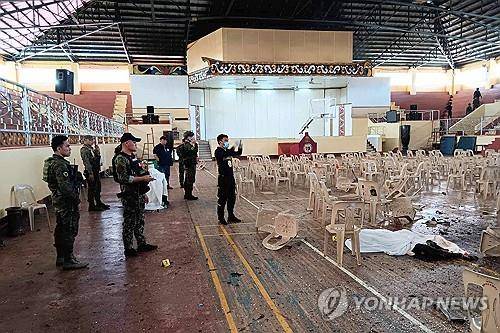 3일 오전 가톨릭 미사 도중 폭탄테러가 발생한 민다나오주립대 체육관 [AFP=연합뉴스. 재판매 및 DB 금지]