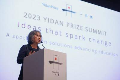 Professor Michelene Chi, 2023 Yidan Prize for Education Research Laureate opens the panel, 'Rethinking how we teach based on how students learn: putting theory into practice'.