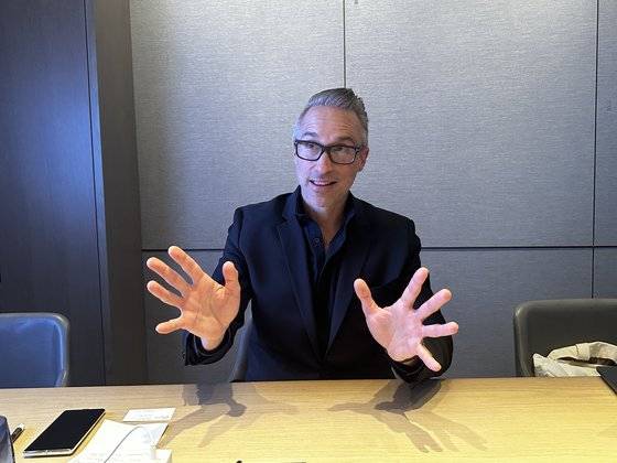 지난달 17일 부산 해운대구 시그니엘 부산에서 잭 뷰저(Jack Buser) 구글 클라우드 게임 산업 솔루션 부문 총괄이 중앙일보와 인터뷰하고 있다. 사진 구글 클라우드