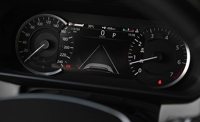 랜드로버 디스커버리 P360 R-다이내믹 SE. 김학수 기자