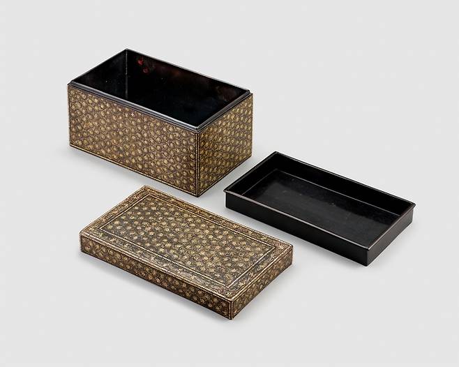 ‘나전 국화넝쿨무늬 상자’. 국립고궁박물관 제공