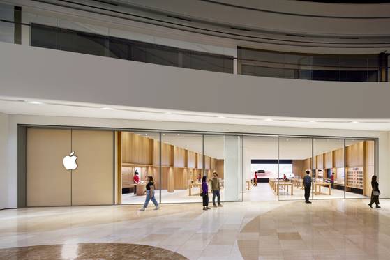 Apple's sixth retail store in Starfield Hanam in Gyeonggi [APPLE]