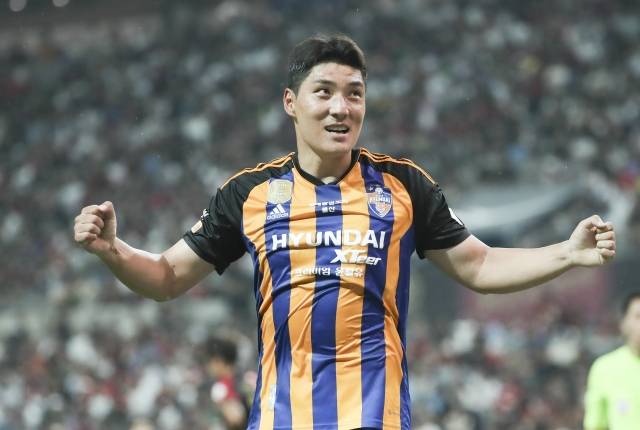 울산 현대 공격수 주민규가 지난 8월 27일 서울월드컵경기장에서 열린 K리그1 FC서울과의 경기에서 역전골을 넣은 뒤 세리머니를 하고 있다. 뉴시스