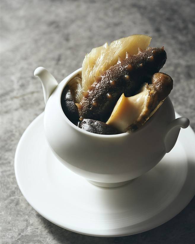 후덕죽 셰프는 불도장을 한국에 처음 소개한 사람이다. / 사진=앰배서더 서울 풀만 호텔