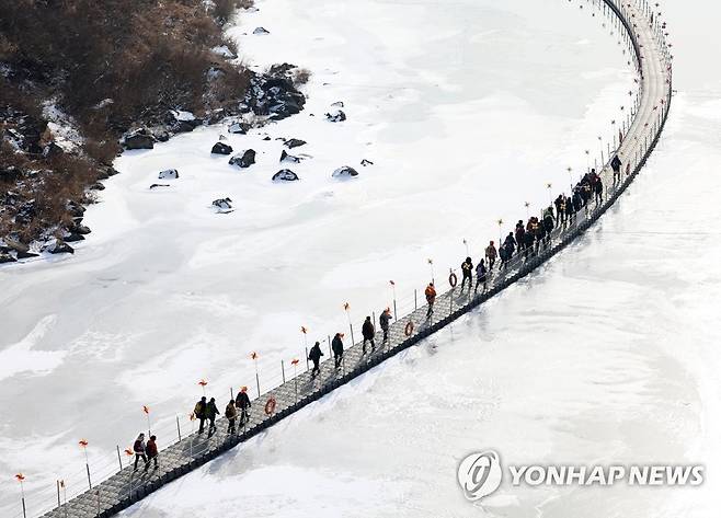 철원 한탄강 물 윗길 [연합뉴스 자료사진]