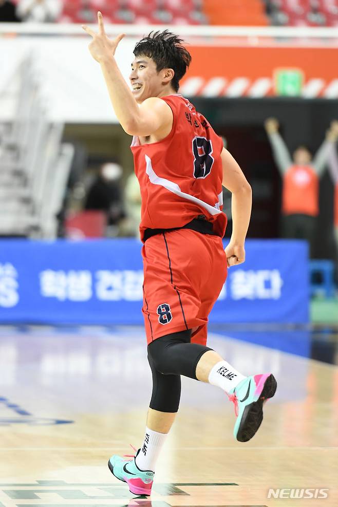 [서울=뉴시스]프로농구 현대모비스 박무빈 (사진 = KBL 제공)