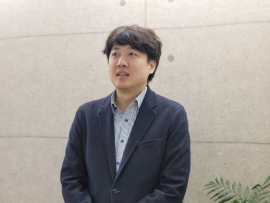 이준석 전 국민의힘 대표가 10일 디지털타임스와 인터뷰하고 있다. 안소현 기자