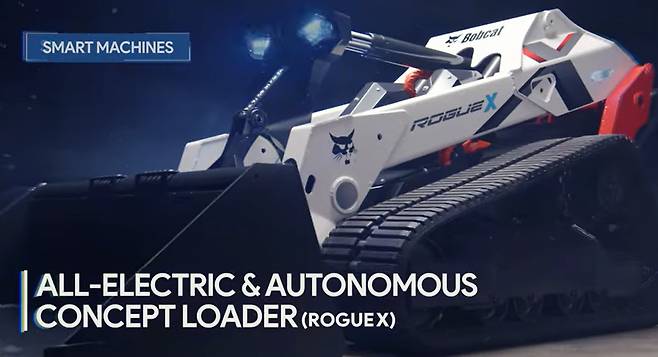 두산밥캣 무인 건설기계 ‘로그X’. [두산 유튜브 캡처]