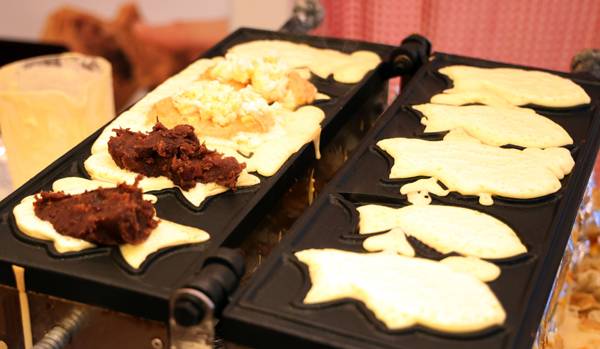 MZ세대가 많이 찾고 MZ세대가 직접 만들어 팔면서 붕어빵 소도 슈크림, 피자, 고구마, 크림치즈, 뉴텔라 등으로 다양해지고 있다. 붕어유랑단 제공